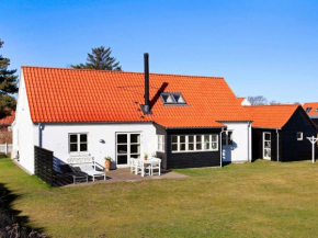 6 person holiday home in Hirtshals